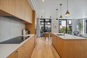 Fridge, microwave, dishwasher, coffee/tea maker