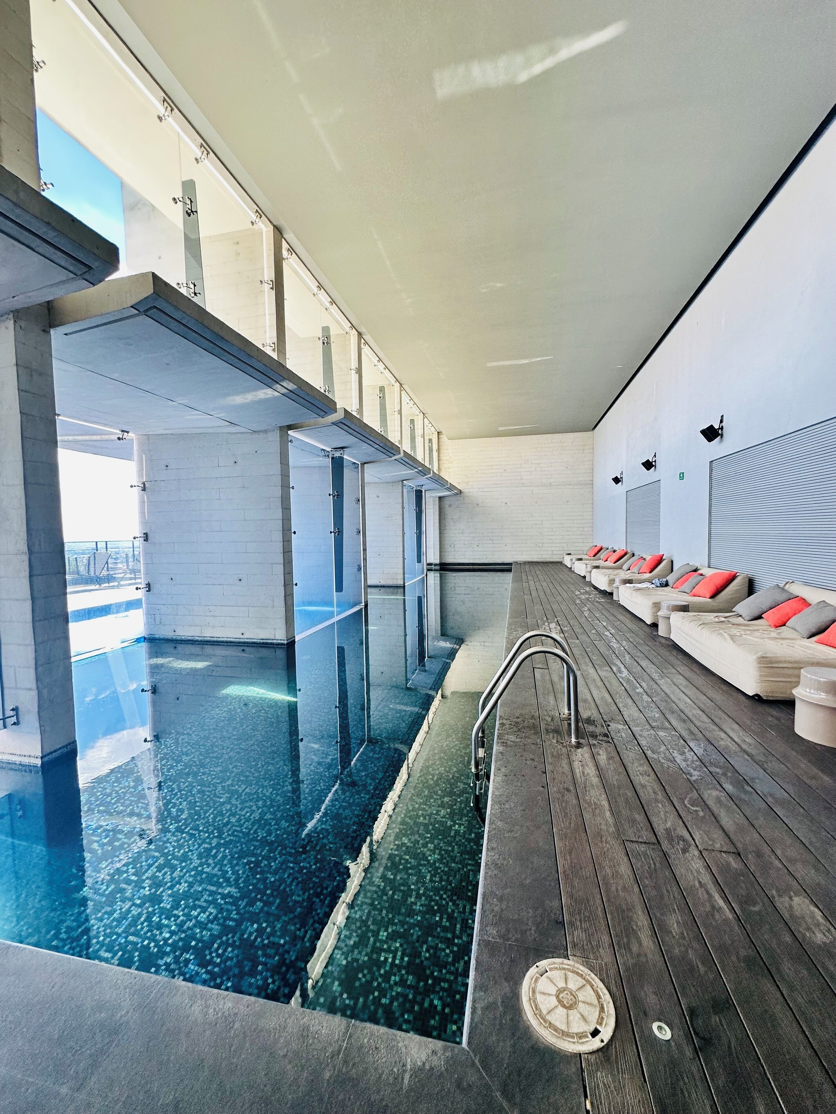 Innenpool, Außenpool