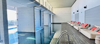 10 minutes from downtown! Ideal for executives, incredible views