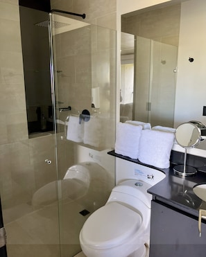 1 habitación y ropa de cama hipoalergénica