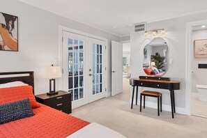 3 chambres, fer et planche à repasser, Wi-Fi, draps fournis