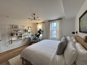 3 Schlafzimmer, Schreibtisch, Reisekinderbett, kostenloses WLAN