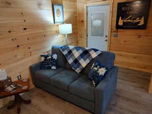 Smart-TV, Kamin, Bücher