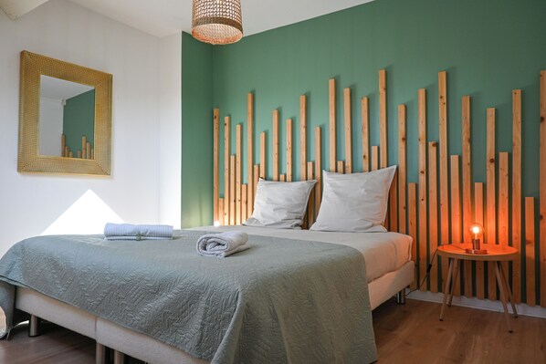 2 bedrooms, iron/ironing board, WiFi, bed sheets - Apartment Calais Bois Blanc 4/6 persons. (Calais)