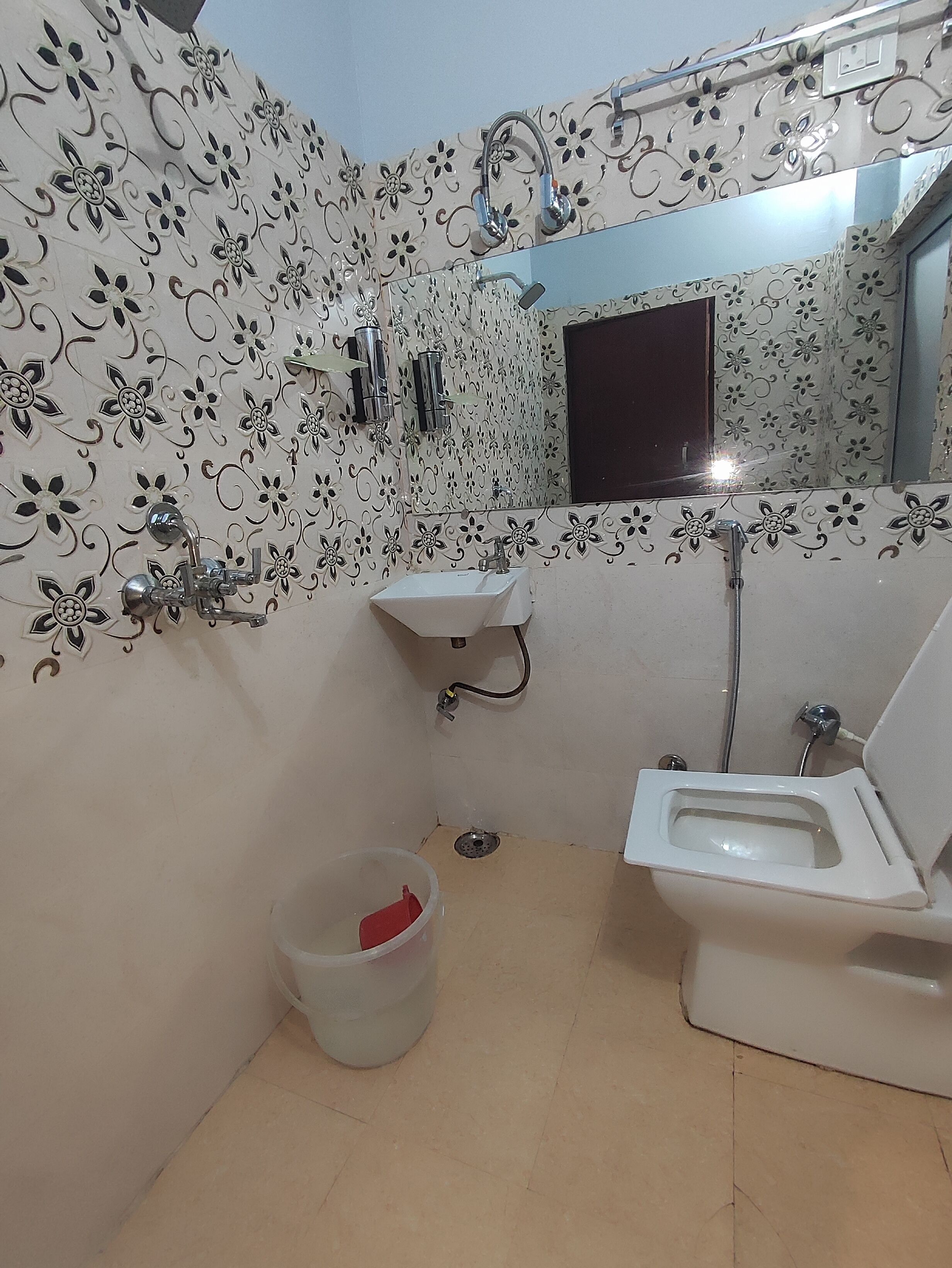 Shower, towels, toilet paper