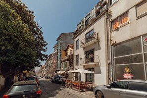 House | 1 bedroom - Downtown Bright Balcony Apartment by Vacationy (Porto)