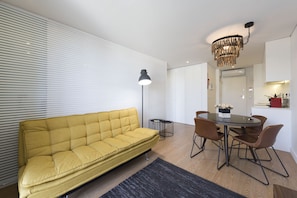 House | 1 bedroom - Downtown Bright Balcony Apartment by Vacationy (Porto)