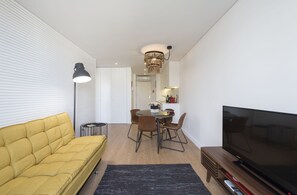 House | 1 bedroom - Downtown Bright Balcony Apartment by Vacationy (Porto)