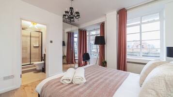 3 bedrooms, iron/ironing board, Internet, bed sheets