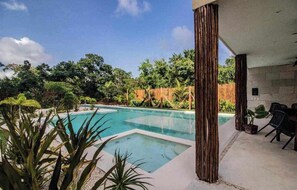 Pool - Beautiful apartment for rent Great location close to the beach, walking distance (Playa del Carmen)