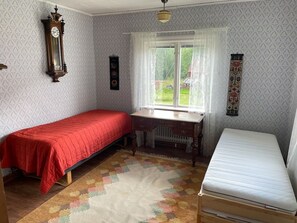 2 bedrooms, bed sheets