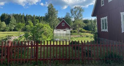 Whole house in idyllic farm setting