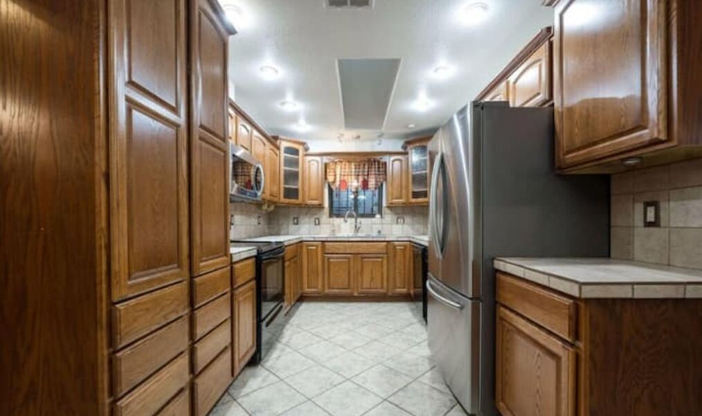 雪櫃、微波爐、焗爐、爐具