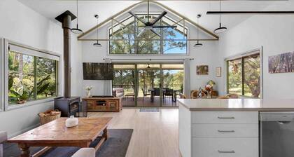 Owl House at Kangaroo Valley Golf & Country Retreat