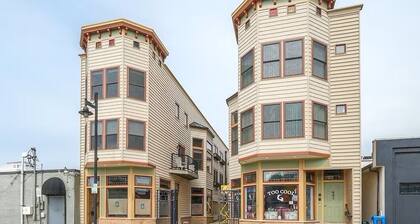 Downtown Condo in the heart of South Haven...walk everywhere, even to the beach!