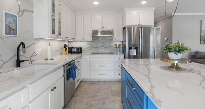 Charming 2-bedroom condo in fabulous Kingsland with WiFi, AC