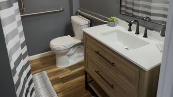 Towels, soap, shampoo, toilet paper