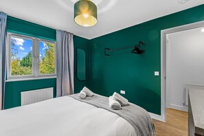 5 bedrooms, iron/ironing board, travel crib, WiFi