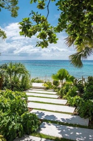 Property grounds - One Beachlands (Holetown)