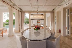 Dining - Villa Tamarindo (Holetown)