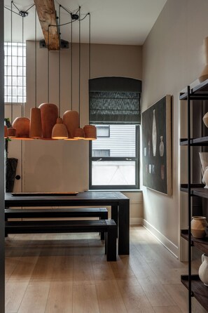 Interior - Stylish Artisan Loft w/Chic Design - The Potter (Philadelphia)