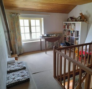 Interior - Large country house near Parc des Volcans, Vulcania etc. Ideal for families (Manzat)