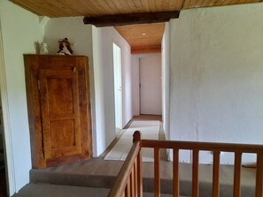 Interior - Large country house near Parc des Volcans, Vulcania etc. Ideal for families (Manzat)