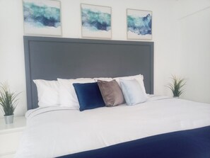 4 habitaciones, tabla de planchar con plancha, wifi y ropa de cama 