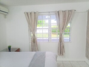 4 Schlafzimmer, Bügeleisen/Bügelbrett, WLAN, Bettwäsche