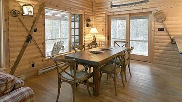 Chalet TOTEM Spa | Dining room