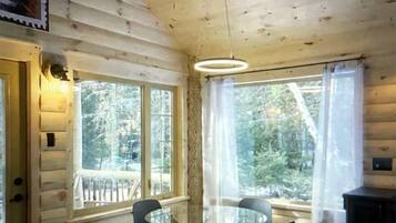 Chalet HURON | Dining room