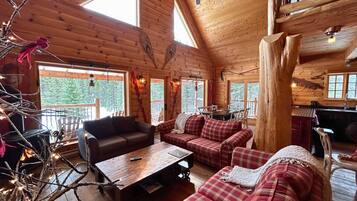 Chalet WAPITI Spa | Wohnbereich | Flachbildfernseher, Kamin