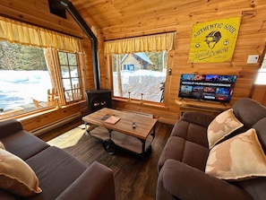 Chalet WOODY | Área de estar | TV de tela plana