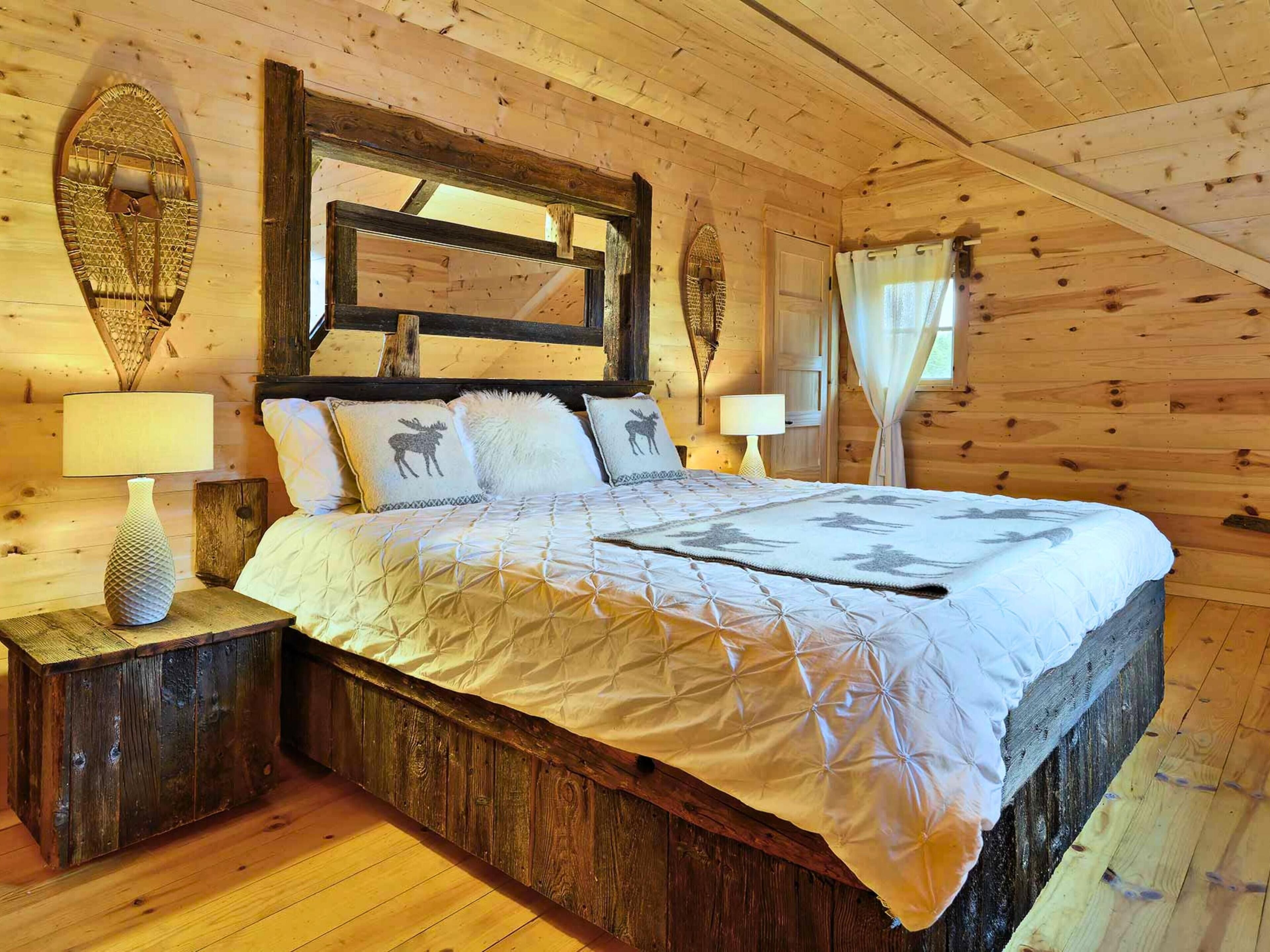 Chalet BIGFOOT Spa | Quartos à prova de som, Wi-Fi de cortesia, roupa de cama