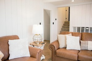 Interior - Lawsons Landing-On the Bourbon Trail (Springfield)