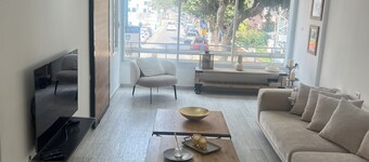 Beautiful and charming apartment a few steps from the kikar atsmaout