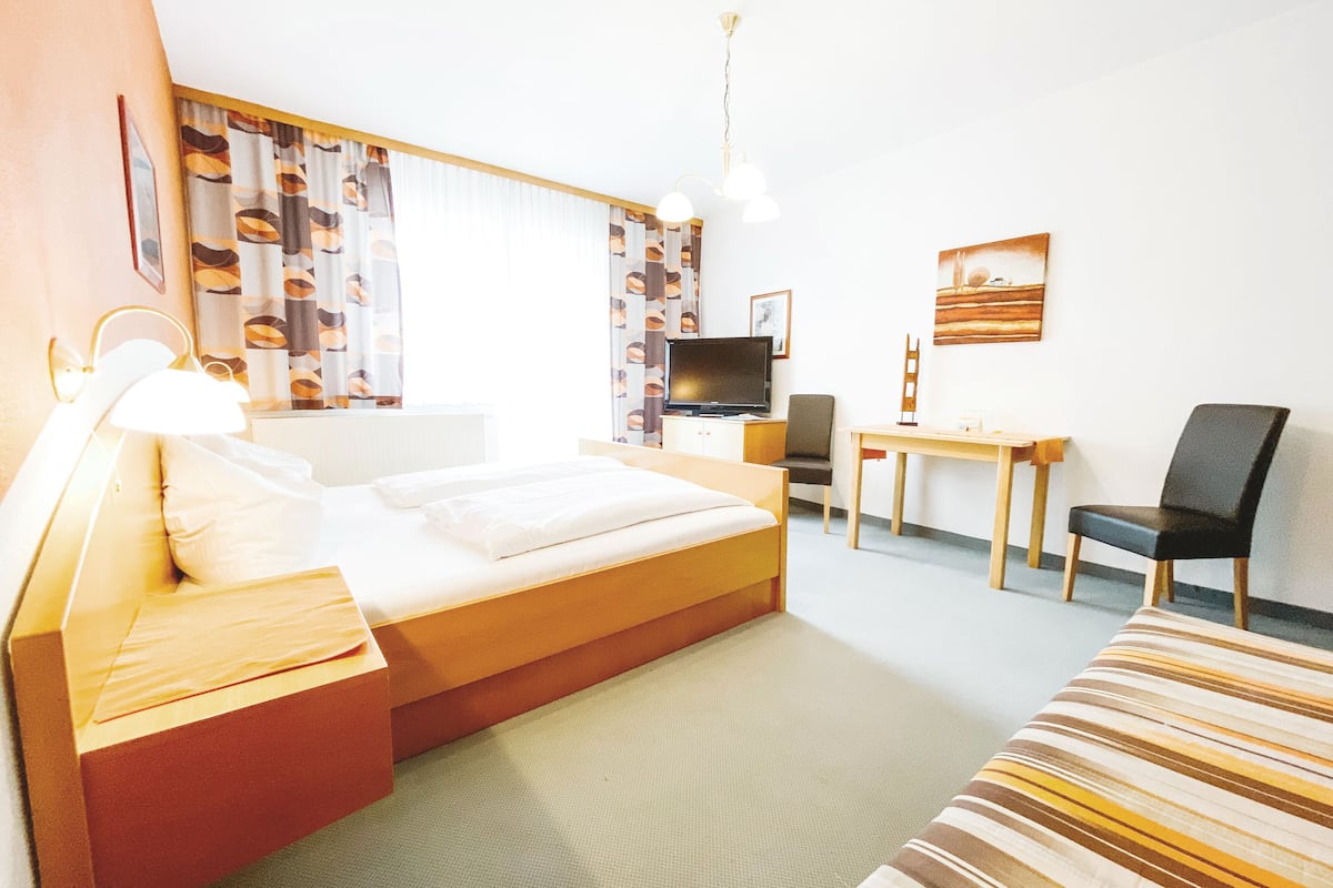 Standard Double Room, Balcony, Garden View