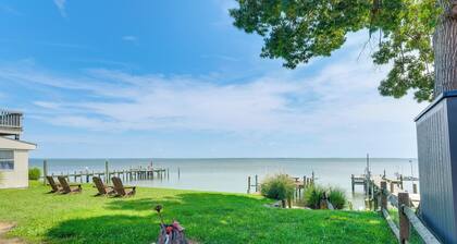 Private Dock & Yard: Hague Hideaway on the Potomac