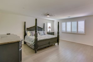 3 habitaciones, escritorio, tabla de planchar con plancha y wifi 