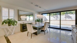 Unclassified image, 3 of 26, button - Luxurious & Spacious Family Duplex in Menifee! (Menifee)