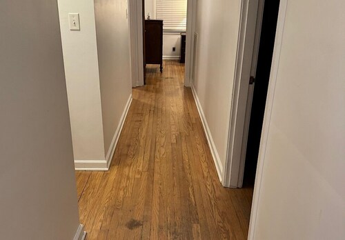 Charlotte's Cottage - Charming 3-bedroom in Clarksville