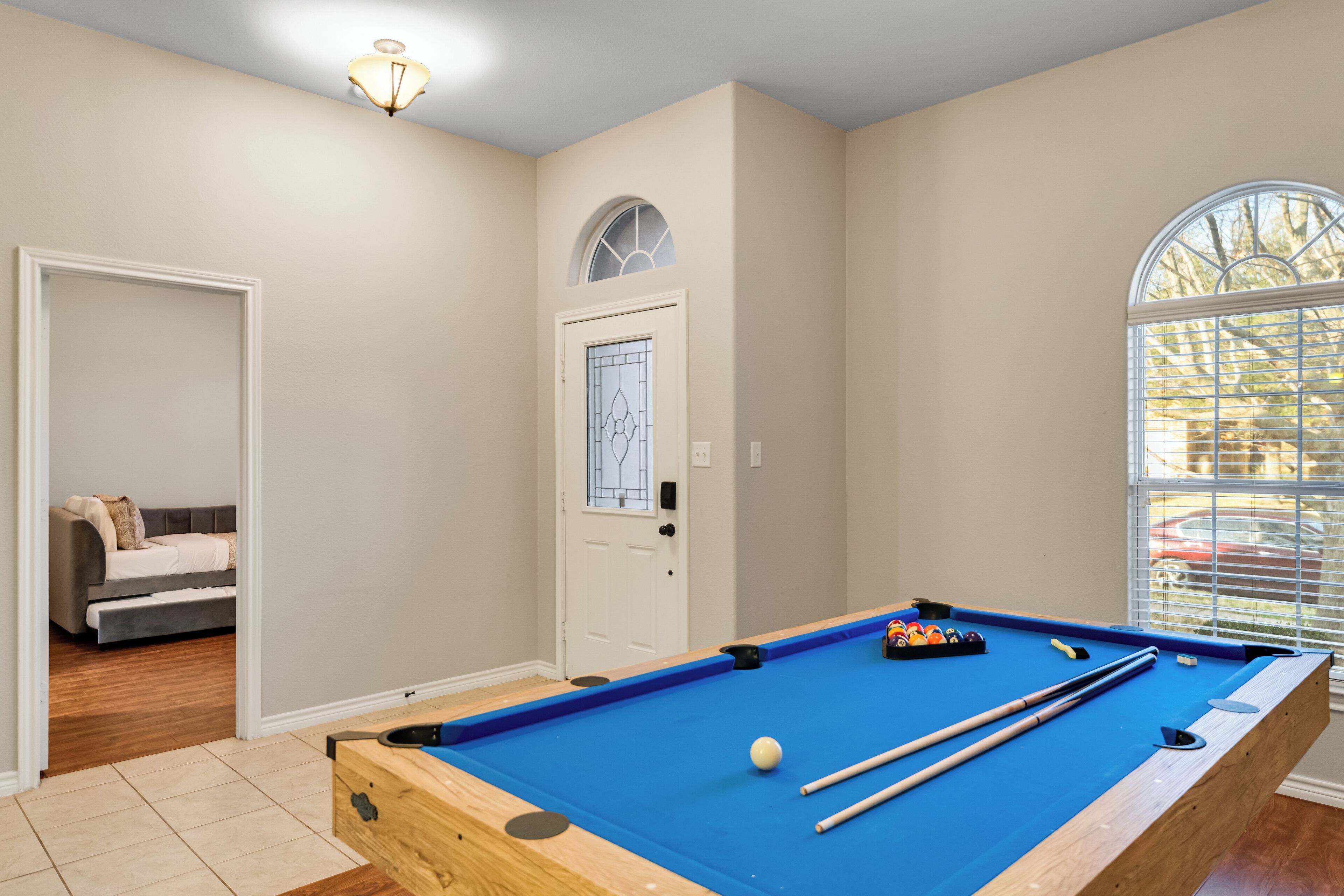 Relaxing Burleson Retreat · Pool Table & Space&5tv/3ba - Burleson, TX