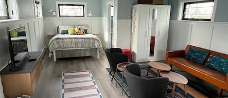 1 室のベッドルーム、WiFi (無料)、ベッドシーツ