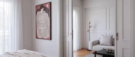 2 bedrooms, iron/ironing board, travel cot, free WiFi