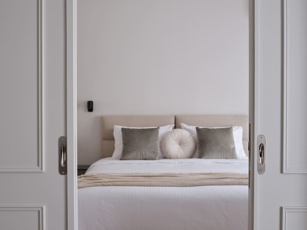 2 bedrooms, iron/ironing board, travel crib, free WiFi