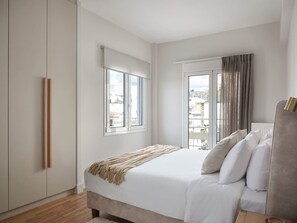 2 bedrooms, desk, iron/ironing board, travel crib - Sleek & Stylish 2 bd apt with Parthenon view (Αθήνα)