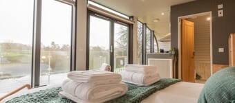 Stunning Eco-Retreat Pods in Old Chalford