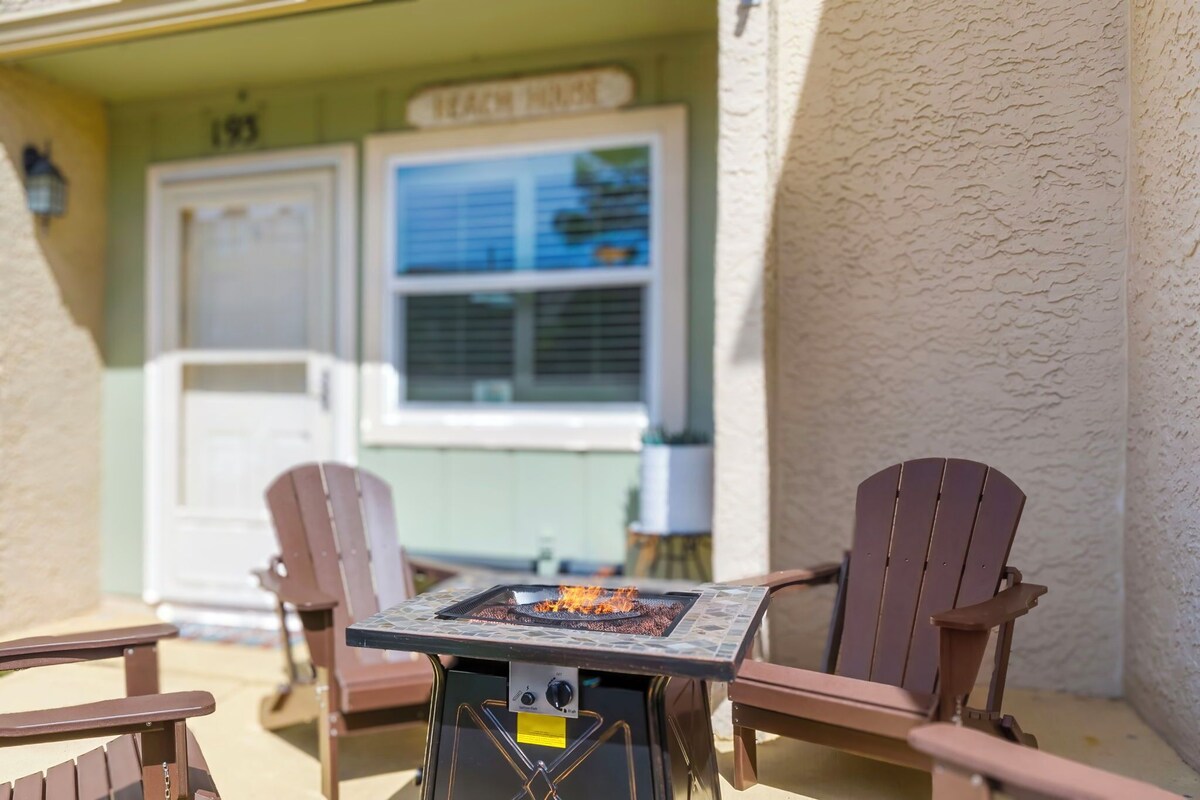 Walk to Beach, Mini Golf, 11 Pools, 3 Bikes