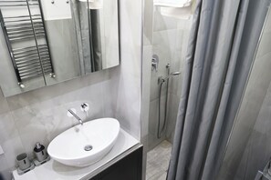 Family Room, Balcony | Bathroom | Hair dryer, slippers, bidet - Milly's House (Naples)