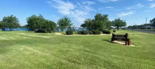 Affordable + Pet Friendly 1 BR + sofa bed/1BA #B